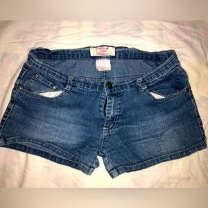 Beverly Hills princess jean shorts